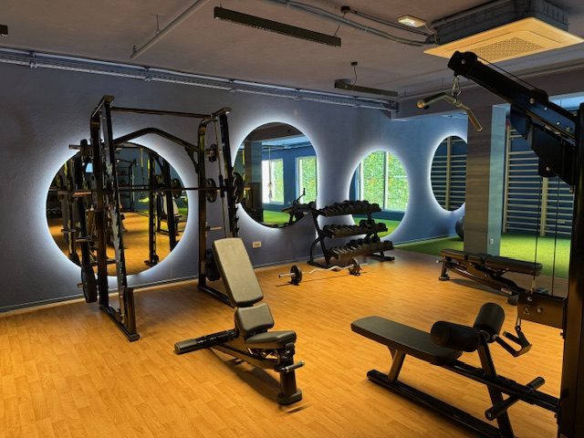 Opremljena hotelska teretana – referenca Nema predaje / Sportlife Fitness Equipment